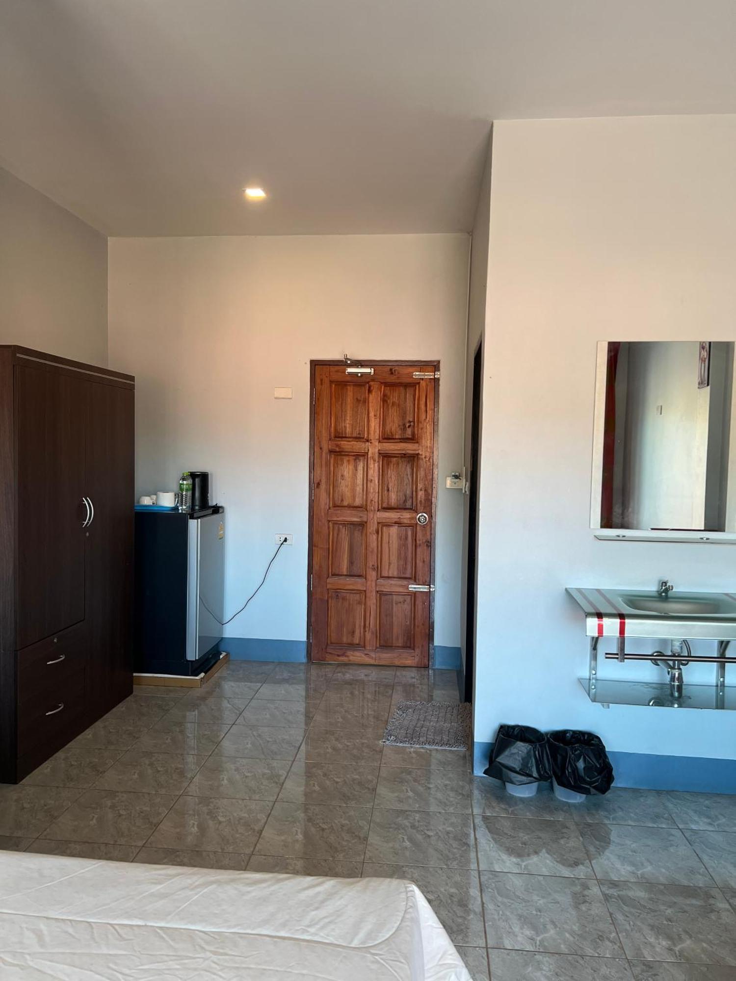Nare Guest House Ko Lanta Екстериор снимка